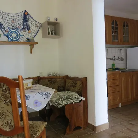 Feral Apartment *