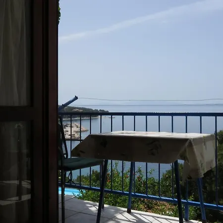 Feral Apartment Baska Voda