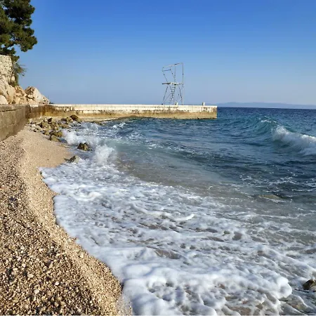 Feral Apartment Baska Voda